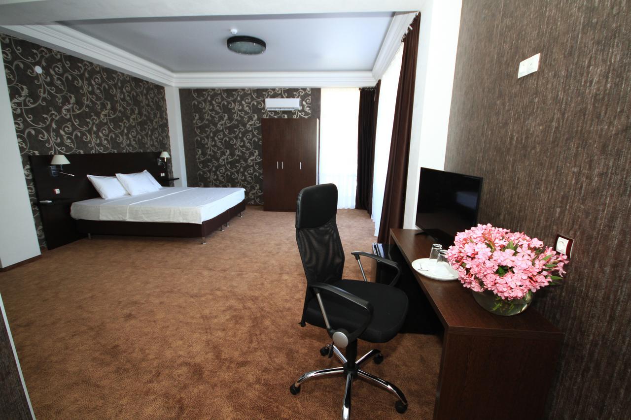 טסנדריפש Hotel Bereg Evkaliptov מראה חיצוני תמונה